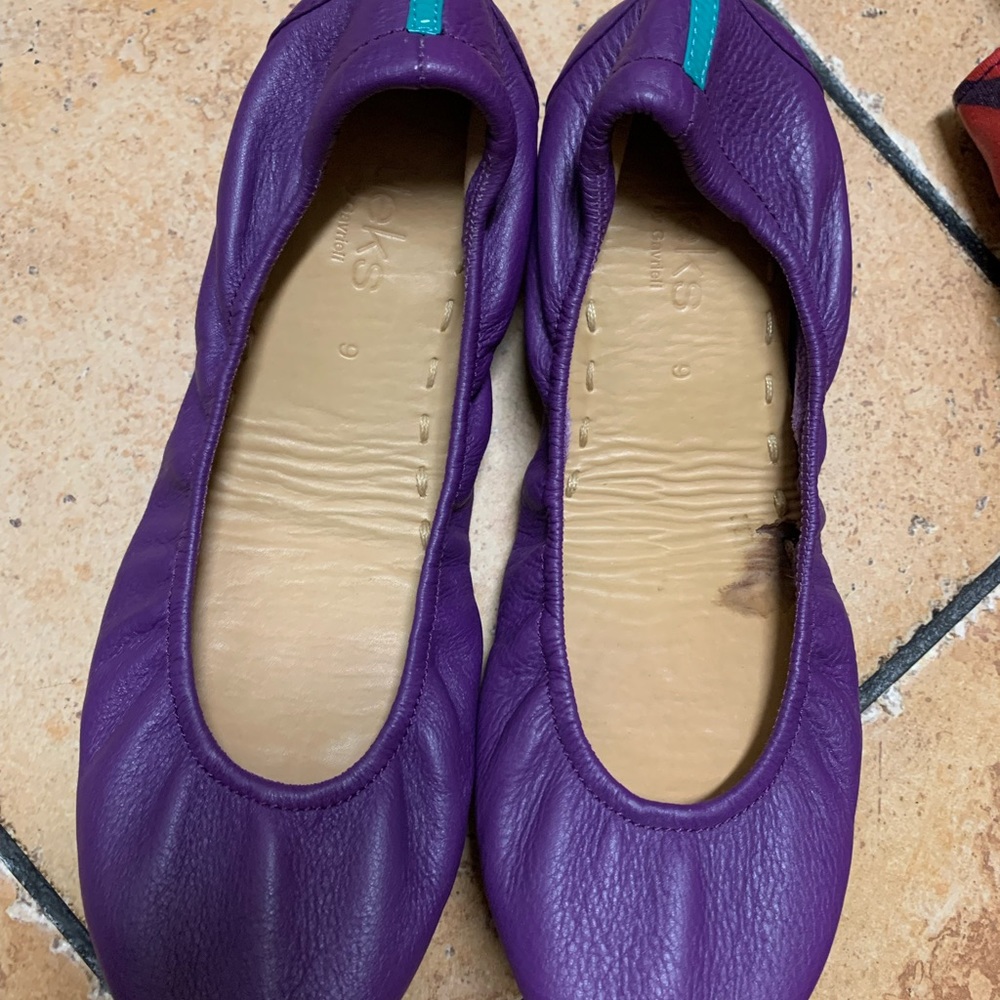 Tieks 9